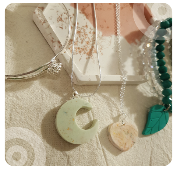 Curso de bijuterias e semijoias com resina ecologica